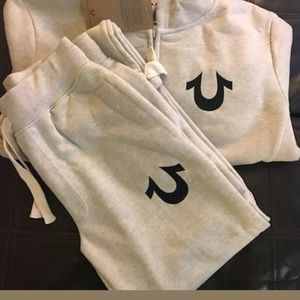 Meet your Posher, Deandre